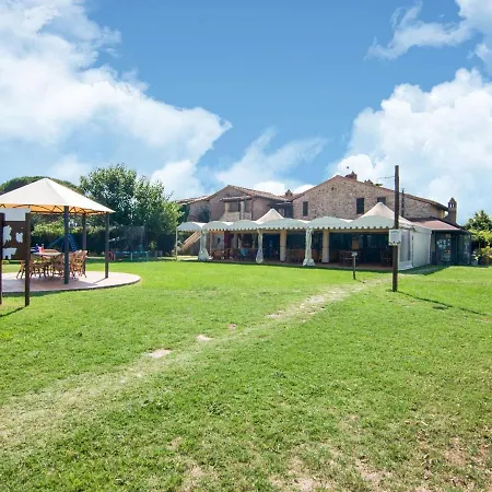 Luxurious Framhouse In Castiglione Del Lago With Swimming Pool Hébergement de vacances Pucciarelli