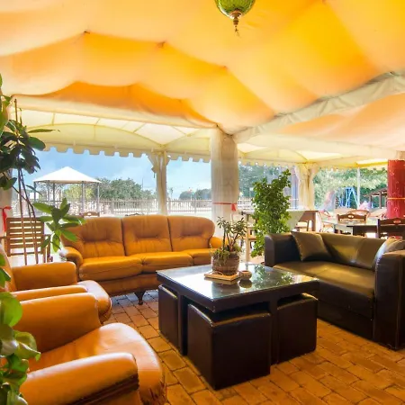 Hébergement de vacances Luxurious Framhouse In Castiglione Del Lago With Swimming Pool Pucciarelli
