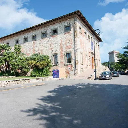 Luxurious Framhouse In Castiglione Del Lago With Swimming Pool
